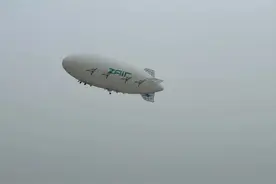 武汉民企试飞增程式低空飞艇：一次加油飞12小时，还能通过太阳能增加航时图片