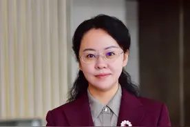 陈钰滢代表：不断提高定南产业含“新”量、含“智”量和含“绿”量图片