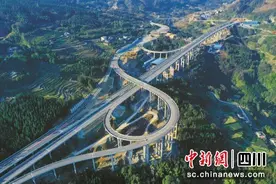 宜宾：锦绣道路织就万里鹏程图片