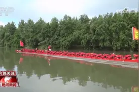 逆流而上的龙舟 劈波斩浪去远方图片