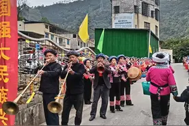册亨县东风村：和美村寨唱响民族团结歌图片