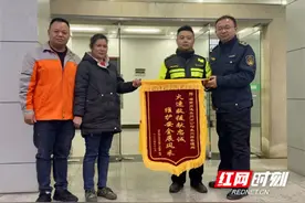 永州高速：火速救援献忠诚 维护安全展风采图片