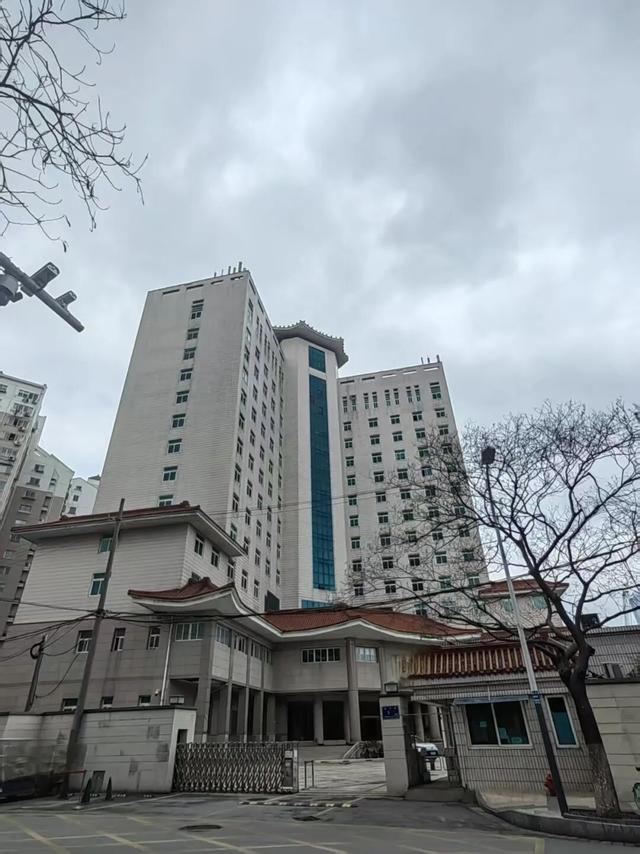 刚刚!无锡著名大楼，炸街了!
