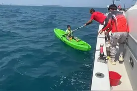 万幸！10岁男孩独自海钓漂流一夜后获救！救人者：我去看他了，听说没挨揍……图片