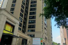 佛山顺德一小区玻璃频频自爆，物业回应：已采取相关应对措施图片