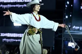 2024中国西部国际时装周少数民族模特大赛全国总决赛四川理塘举行图片