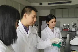 迎接全市两会｜推进161项医疗机构检查检验结果互认！这份提案让我市高品质医疗“更进一步”图片