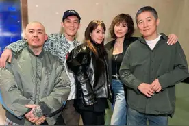 60岁刘嘉玲晒与梁朝伟、陈冠希合照，网友惊呼：梦回《无间道》！图片