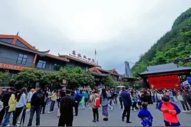 直尕思得，五一游恩施硬是要得，地心归来不看谷图片