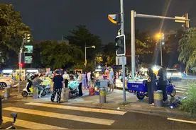 地摊经济爆火，餐饮摆摊却难“暴富”图片