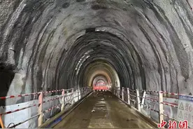 瑞梅铁路首座3公里以上隧道顺利贯通图片