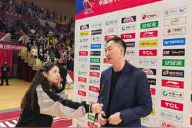 迎回主帅 硬刚强敌！刘维伟解禁复出，青岛男篮将主场对阵北京男篮图片