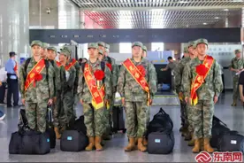 又是一年送兵时 福建热血男儿赴军营图片