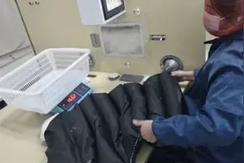 主播“发誓式卖货”的便宜羽绒服可能是用鸡毛和猪毛做的图片