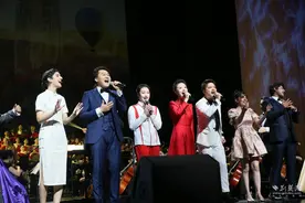 “相约长江”合唱周启幕，奥运冠军、湖北籍运动员昌雅妮现身开唱图片