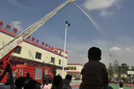 集多种功能于一身！东莞消防微型消防站助力提升市民消防安全意识图片