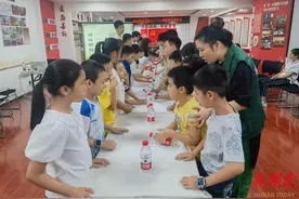 长沙韭菜园街道：开展“我的情绪我做主——与焦虑做朋友”心理健康知识讲座图片