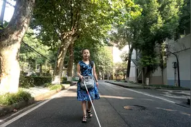 盲人在读博士研究生黄莺——奋发求学，让人生充满光明图片