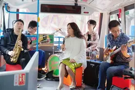 杨帆、大张伟、陆虎、胡夏、希林娜依·高……《乐在旅途》登“鹭”，爵士巴士一路嗨唱图片