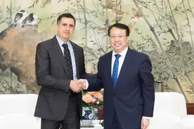 龚正会见新思科技总裁兼首席执行官盖思新图片