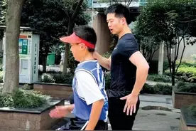 武汉兴起“上门体育课”：教练带着体育器材上门 提供定制服务图片
