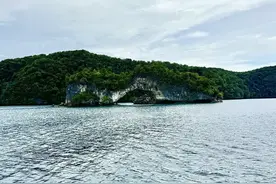 “低头发现有7条鲨鱼环绕”  极限求生27小时！帕劳失联潜水者自述图片