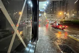 （港澳台·图文互动）台风“苏拉”逼近 香港发出十号风球图片