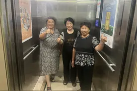 “清凉模式”加载成功，杭州一小区44台电梯加装空调图片