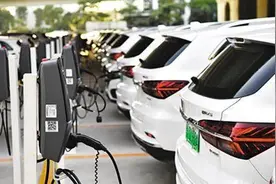 车主喊贵、险企喊亏，新能源车险高保费如何破局？图片