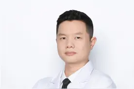 长沙市第四医院张建新：游刃心肺间 窥镜诊顽疾图片