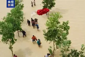 孟加拉国洪水肆虐，当地居民称印度“无预警泄洪”，印外交部否认图片