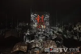 红色舞台剧《重庆•1949》焕新登台 青年演绎青年的故事感动青年图片