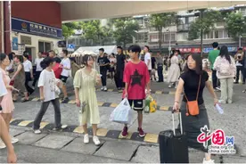 乐山一职中新生报到，开启技能成才新篇章图片