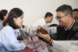 新职业故事｜文创产品策划运营师：千年文物变潮玩图片