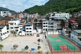 东西部协作支持 宣汉新华镇建成首个休闲健身广场图片