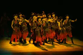 中央民族大学舞蹈学院“韶华共舞”民族舞蹈荟萃在国家大剧院上演图片