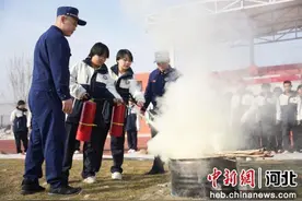 河北隆尧：消防安全进校园 上好“开学第一课”图片