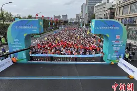 杭州临安半程马拉松开跑 从深厚文化跑向未来科创图片