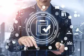 退休了，医保还用再交钱吗？图片