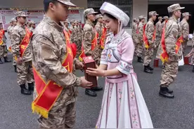 册亨县举行2024年春季新兵入伍欢送仪式图片