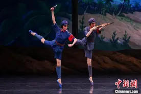 经典芭蕾舞剧《红色娘子军》开启海南驻场演出图片