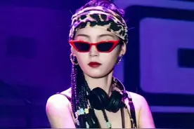 大多数 | 游遍中国的夜店女DJ，有一张漂亮的人生清单图片