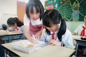 “小刺猬”消失了——奉贤区泰日学校齐丽丽用爱化解育人心结图片