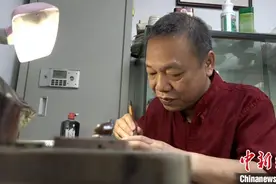 广西篆刻名家致力推广骆越文化：希望让更多人了解它图片