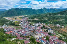 保康县歇马镇欧店村：一砖一瓦显乡韵 草木田园皆风景图片