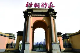 老厂房蝶变：“旧时光”与新潮流辉映图片