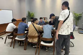 外籍学生享便利金融服务图片