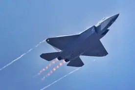 歼-35A、C909客机正式亮相中国航展图片