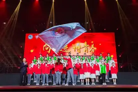 大江东｜“小叶子”们的六年青春，写在“四叶草”的每个角落图片