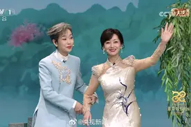 71岁赵雅芝和61岁叶童，34年后春晚舞台再同框！图片